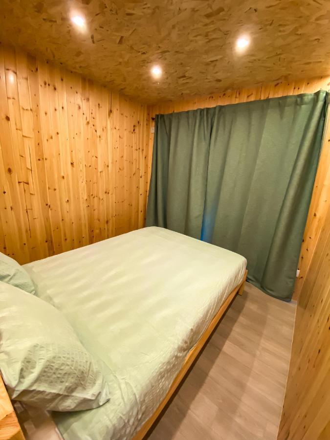 Bungalow Pichoses Geres Camping Rio Caldo Eksteriør billede