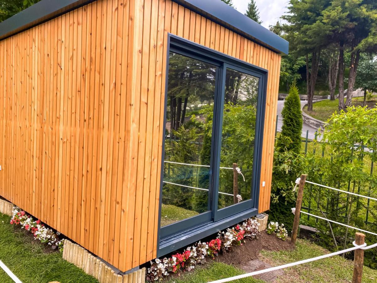 Bungalow Pichoses Geres Camping Rio Caldo Eksteriør billede
