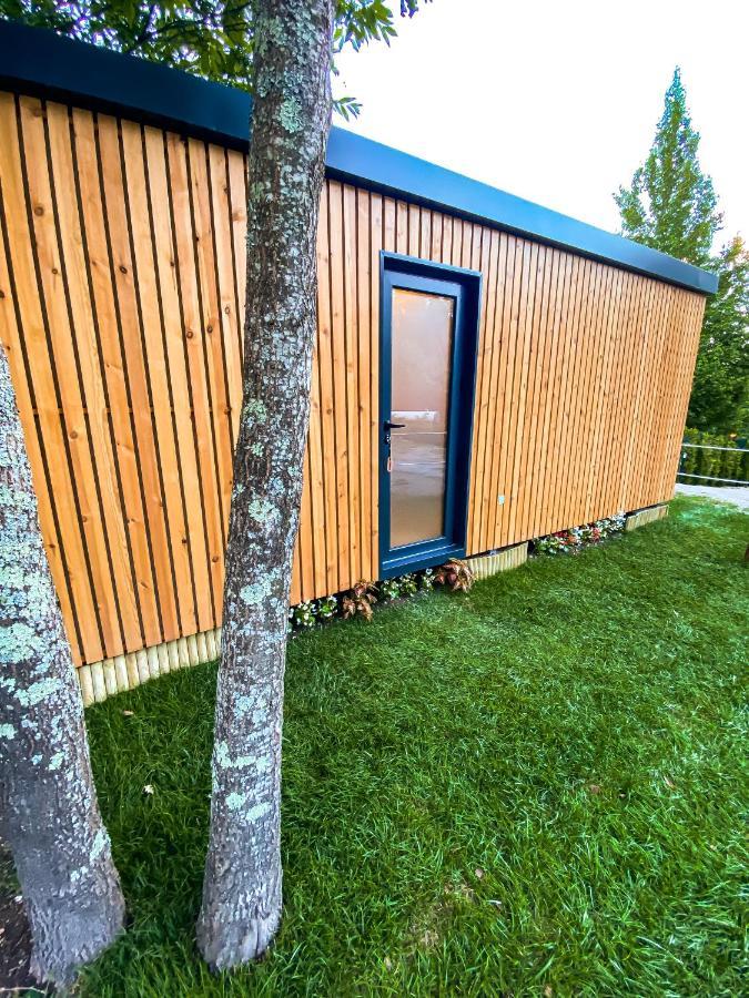 Bungalow Pichoses Geres Camping Rio Caldo Eksteriør billede